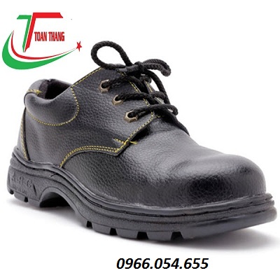 ủng bảo hộ mũi sắt